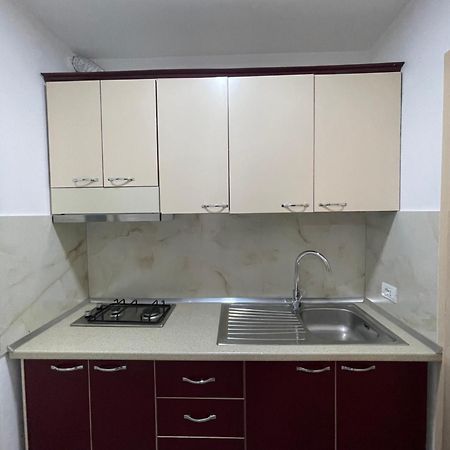 Vila Vladi Durrës Esterno foto
