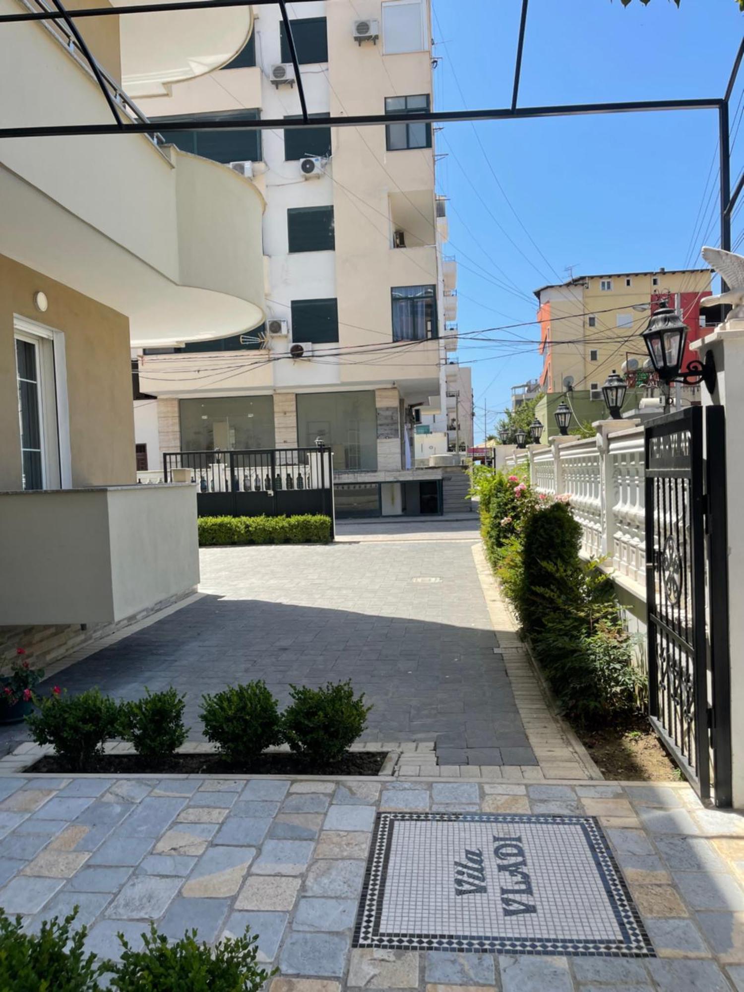 Vila Vladi Durrës Esterno foto