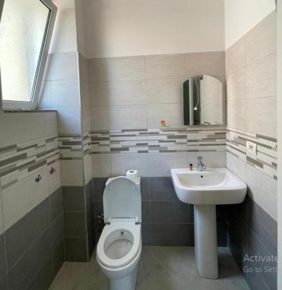 Vila Vladi Durrës Esterno foto